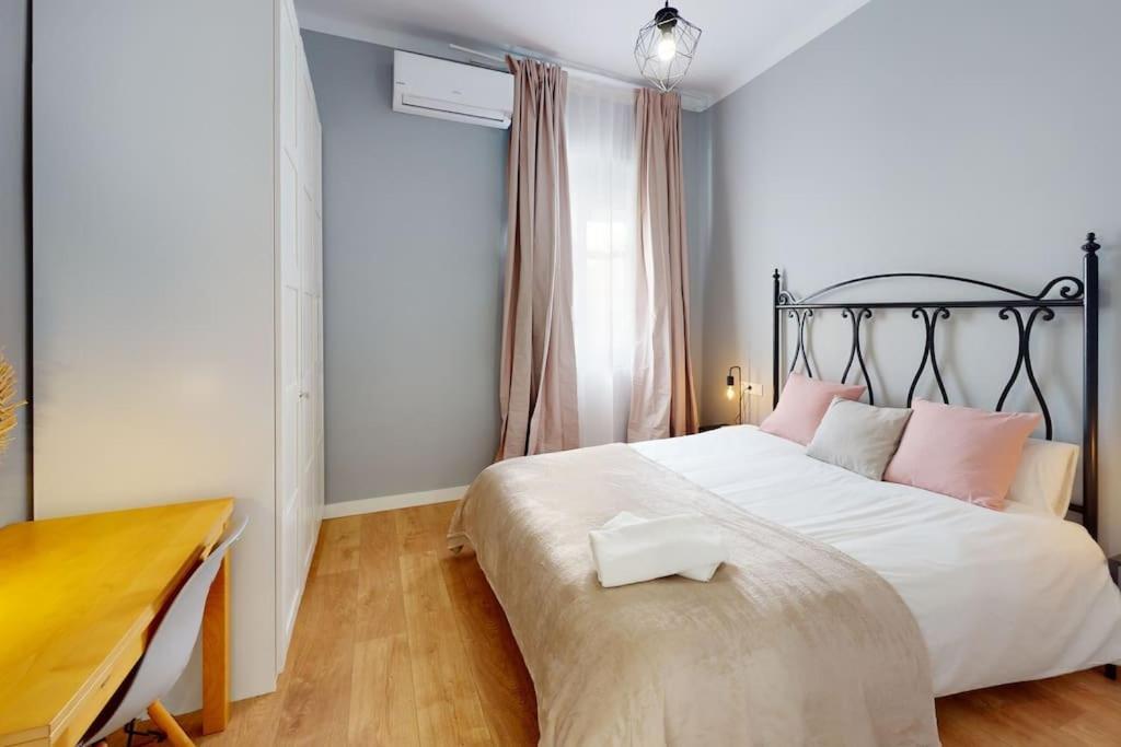 Bright Flat Rosaleda Apartman Málaga Kültér fotó
